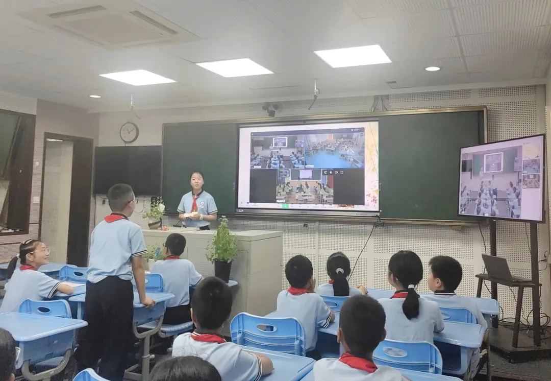 三校云端联动!伯索融课构筑跨校高效互动“数字桥梁”配图