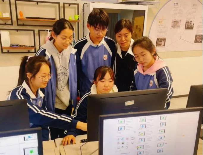 人工智能技术与特殊教育的深度融合——南京市聋人学校配图